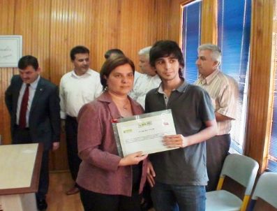 HASAN AYDıN - Üniversiteyi Kazanan Öğrenciler İçin Ödül Töreni Düzenlendi