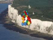 54 Balonla Alp Dağları'nı aştı