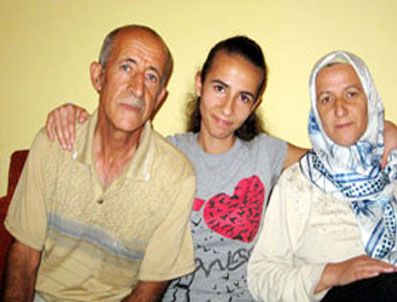 TEKIN BAYRAM - Anne ve babasını ölüm haberiyle barıştırdı