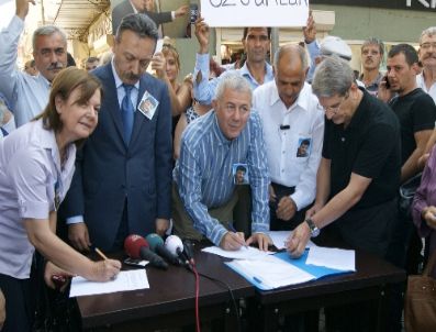 AYTUN ÇIRAY - Chp, Balbay ve Haberal İçin Zonguldak ve İzmir`de İmza Kampanyası Başlattı