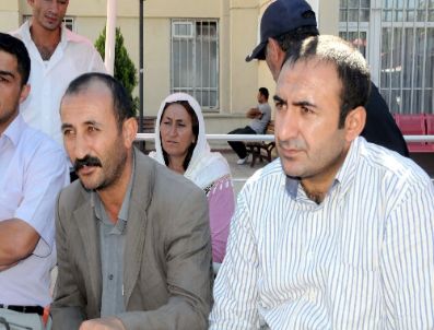 Mahkum Yakınları Yetkililerden Olayla İlgili Açıklama Bekliyor