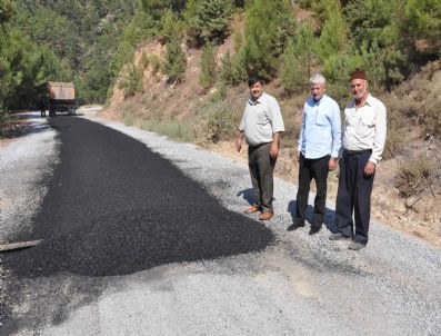 Soma`nın Köy Yollarında Asfalt Çalışmaları