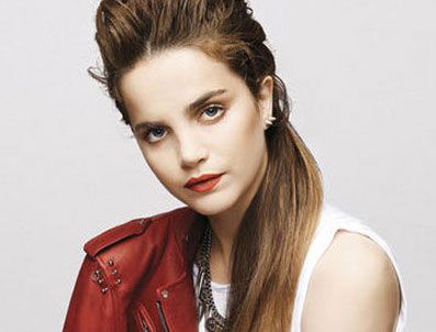 TUĞÇE KAZAZ - Tuğçe Kazaz boşanamıyor!