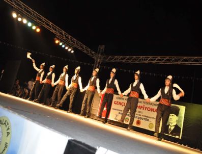 ABDULLAH ABID ÖZTOPRAK - Halk Oyunları Türkiye Gençler Şampiyonası Sona Erdi