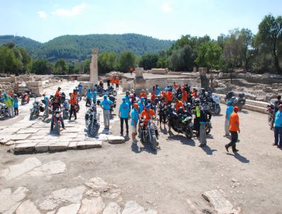 STRATONIKEIA - Motosiklet Tutkunları Osman Hamdi Bey Konağını Ziyaret Etti