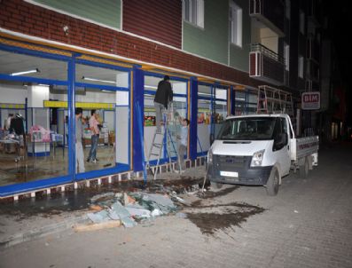 Tatvan`da Markete Saldırı