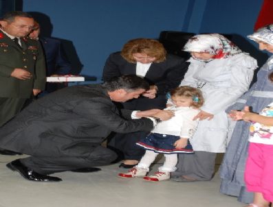 İSMAIL OK - Balıkesir'de Şehit Yakınları ve Gazilere Devlet Övünç Madalyası Verildi