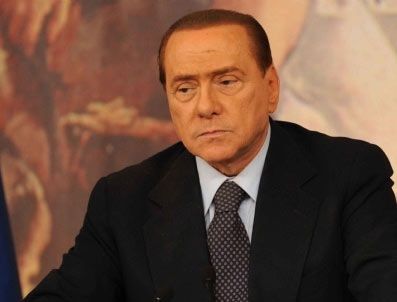 Berlusconi hakim karşısına çıktı