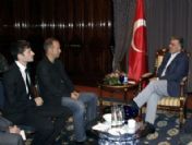 Cumhurbaşkanı Gül, İran'da Tutuklanan Alman Gazetecilerle Görüştü