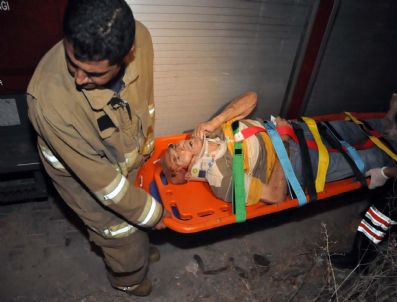 Dere Yatağına Atlayan Yaşlı Adamı Aks Ekipleri Kurtardı