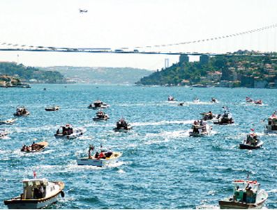 İstanbul Boğazı'nda eylem