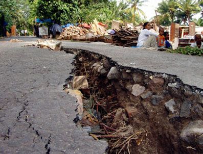 Hindistan'daki depremde can kaybı artıyor