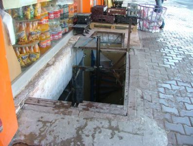 İşe Girdiği Marketten 4 Bin Lira Çaldığı İddiası