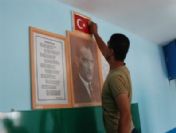 Mehmetçik'ten okul onarımı