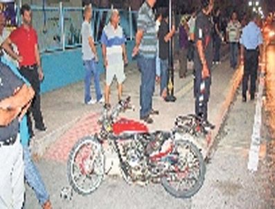 SUPHI ÖNER - Mersin'de motosiklet kazası 2 ölü