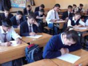 Öğrenciler 9'uncu sınıfta takılıyor