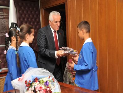 BENGÜ - Öğrencilerden Oğuz`a Ziyaret