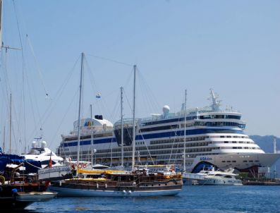 SANTORINI - 11 Katlı Dev Gemi Marmaris’te