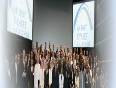 Ak Parti Siyaset Akademisi Dernekleşiyor
