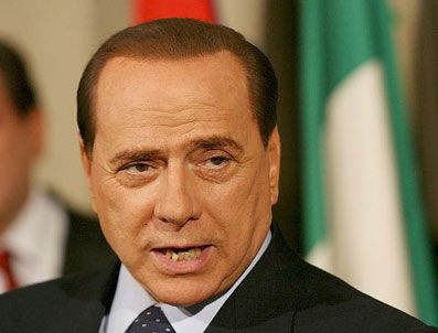 PANORAMA - Berlusconi'ye fuhuş şantajı