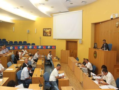 Düzce Belediye Meclisi Başarılı Öğrencileri Ödülendirecek