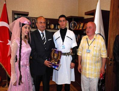 Taşköprü`de Yabancı Gruplarla Resepsiyon Verildi