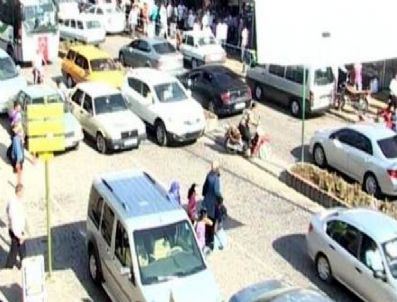 BALıKLı GÖL - Urfa`da Bayram Trafiği Vatandaşı Bunalttı
