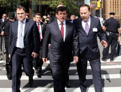 NASSER JUDEH - Bakan Davutoğlu New York sokaklarında