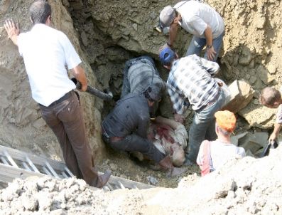 AHMET NARINOĞLU - Edirne’de Toprak Kayması: 2 Ölü