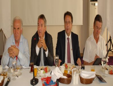 Egeli Turizmciler 2012 Sezonu İçin Kolları Sıvadı