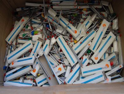Lys Kalemleri Köy Okullarına Dağıtılıyor