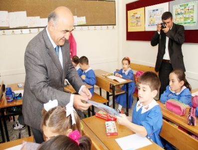FATİH PROJESİ - Talas Belediyesi Minik Öğrencilere Kırtasiye Yardımı Yaptı