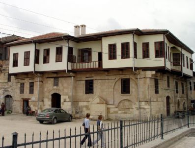 'tarihi Tarsus Evleri'ndeki Restarosyon Çalışması 15 Ekim'de Tamamlanıyor