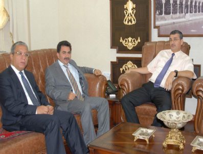 MUSTAFA ERDOĞAN - Yargıçlar Vali Güvenç'i Ziyaret Etti