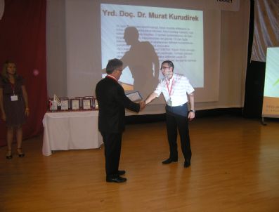 Yrd. Doç. Dr. Kurudirek, “2011 Yılı Prof. Dr. Şevket Erk Genç Bilim İnsanı Ödülü”nü Aldı
