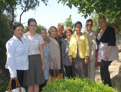NEZIHE YOLDAN - Ak Parti'li Enç, Antalyalı Kadın Muhtarlarla Buluştu