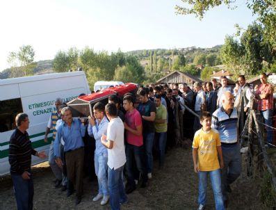 MUSTAFA GÖKHAN GÜLŞEN - Ankara`daki Patlamada Hayatını Kaybeden Gencin Cenazesi Toprağa Verildi