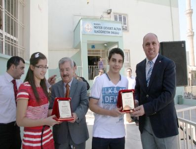 MEHMET BEŞIR AYANOĞLU - Başarılı Öğrencilere Görkemli Uğurlama