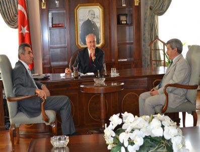 Demirci ve Gördes Protokolü Vali Daşöz’ü Ziyaret Etti