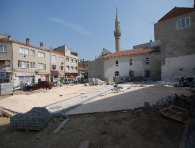 Kemerçeşme Mahallesi Meydana Kavuşuyor