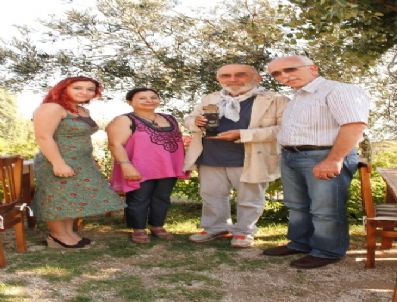 ZEUS - Kurtiz, Sinema Ödülünü 4 Ay Gecikmeli Aldı