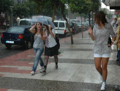 DEVLET METEOROLOJI GENEL MÜDÜRLÜĞÜ - Manisa'da Sağanak Yağmur