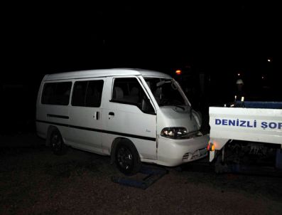 OSMAN DOĞAN - Minibüs İle Kamyon Çarpıştı: 7 Yaralı