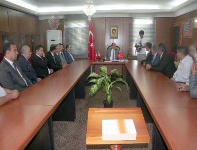 Vali Savaş`tan Esnafa: Atalarımızdan Gelen Hasletleri Unutmamalıyız