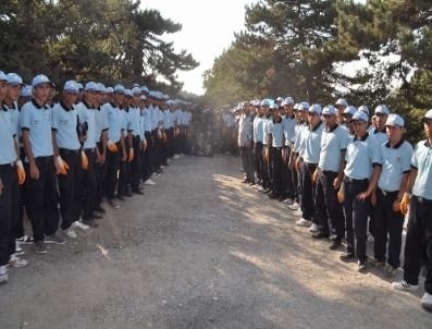Yozgat’ta Polis Adayları Çamlığı Temizledi