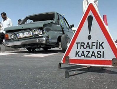Denizli`de Trafik Kazası: 1 Ölü, 1 Yaralı