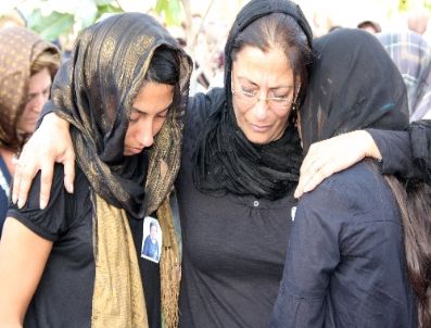 REFIK ERYıLMAZ - Eski Başkanlardan Şentürk’ün Annesi Toprağa Verildi