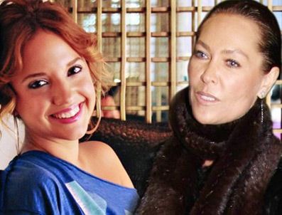 Hülya Avşar'la Ayşe Özyılmazel arasındaki dava düştü