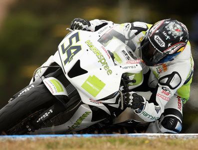 Kenan Sofuoğlu kendine pist yaptı