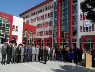 RAMAZAN FANI - Erciş`te İlköğretim Haftası Etkinlikleri